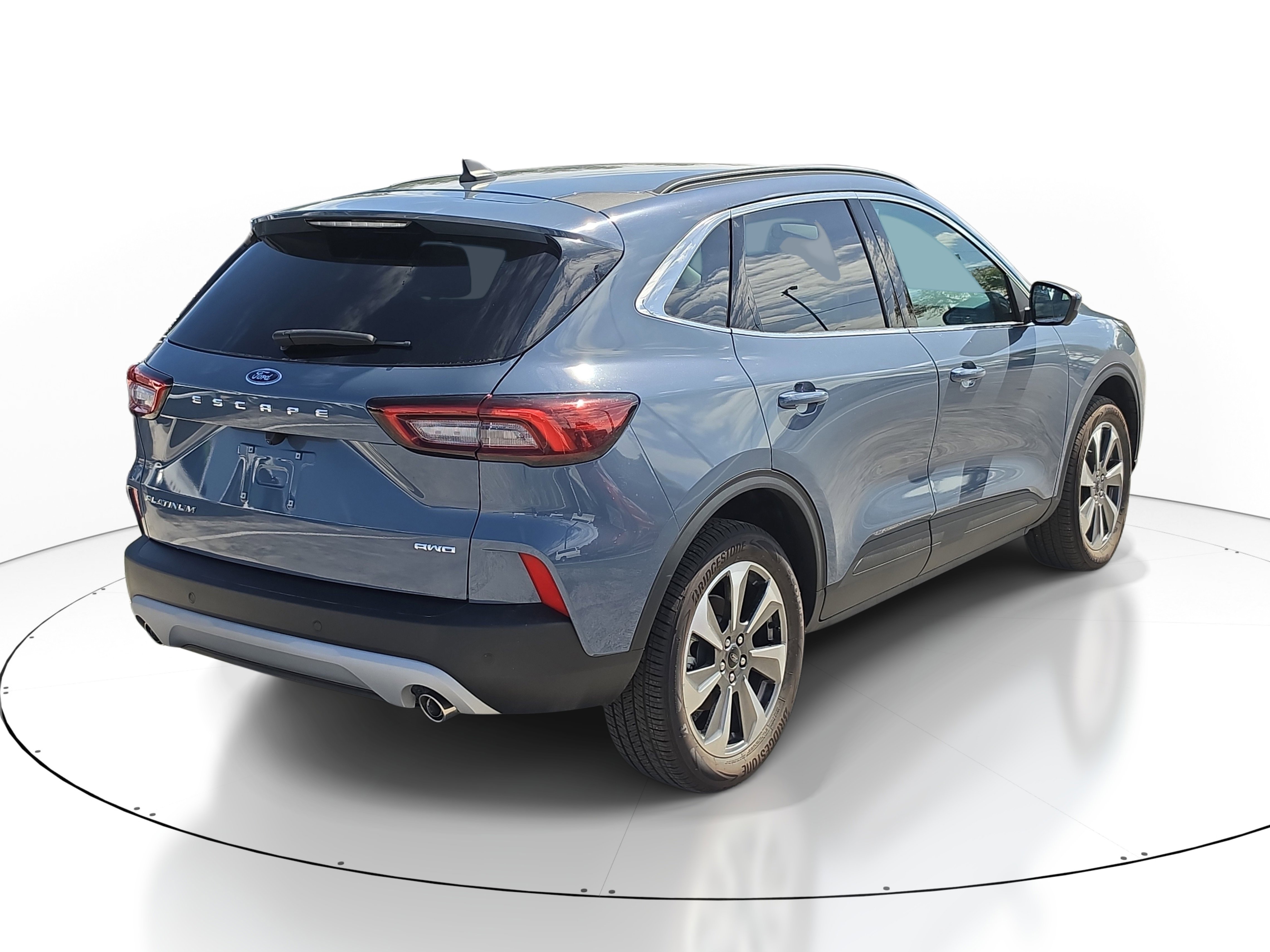 Used 2024 Ford Escape Platinum image 6