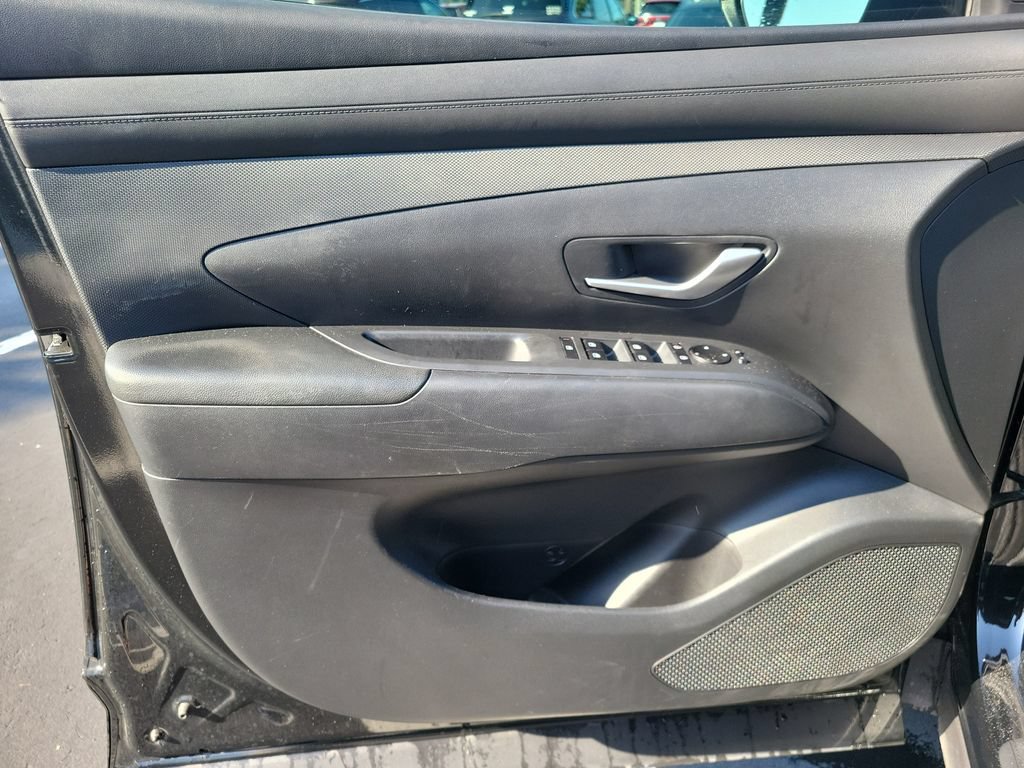 Used 2025 Hyundai Tucson SE FWD image 18