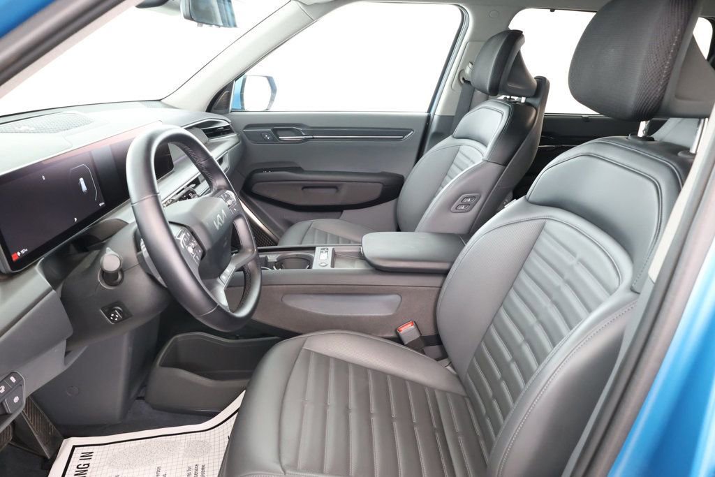 Used 2024 Kia EV9 Land image 21