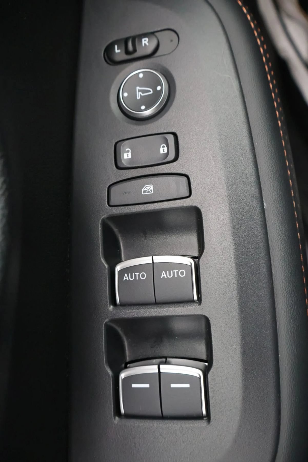 Used 2025 Honda HR-V Sport image 21