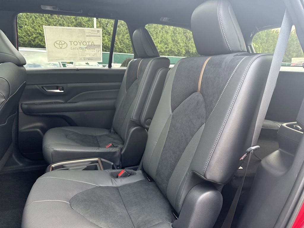 New 2026 Toyota Grand Highlander AWD Hybrid image 13