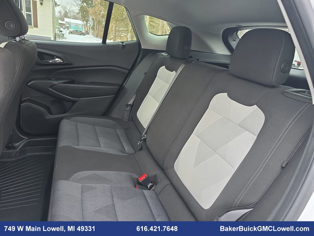 Used 2024 Chevrolet Trax LS w/ LS Convenience Package image 14