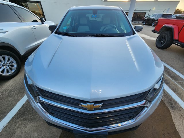 Used 2019 Chevrolet Equinox LS w/ LS Convenience Package FWD image 2