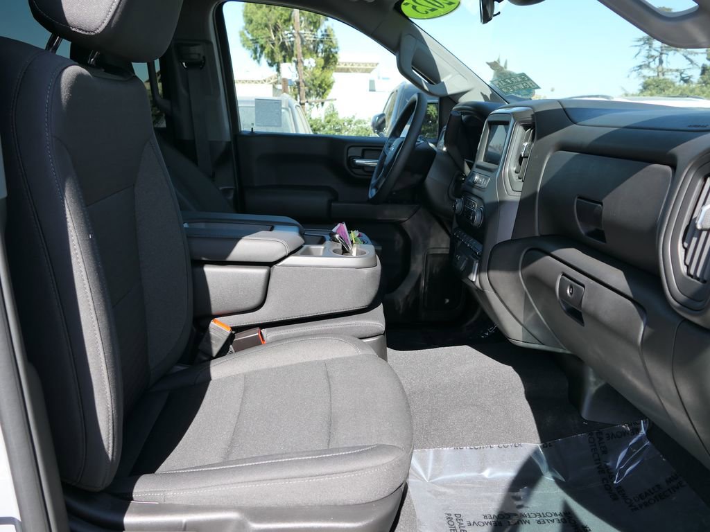 Used 2025 Chevrolet Silverado 1500 Custom image 24