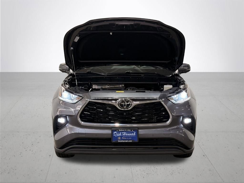 Used 2023 Toyota Highlander Limited AWD/4WD image 5