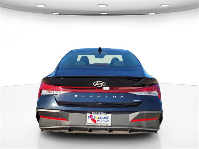 New 2025 Hyundai Elantra SEL image 7