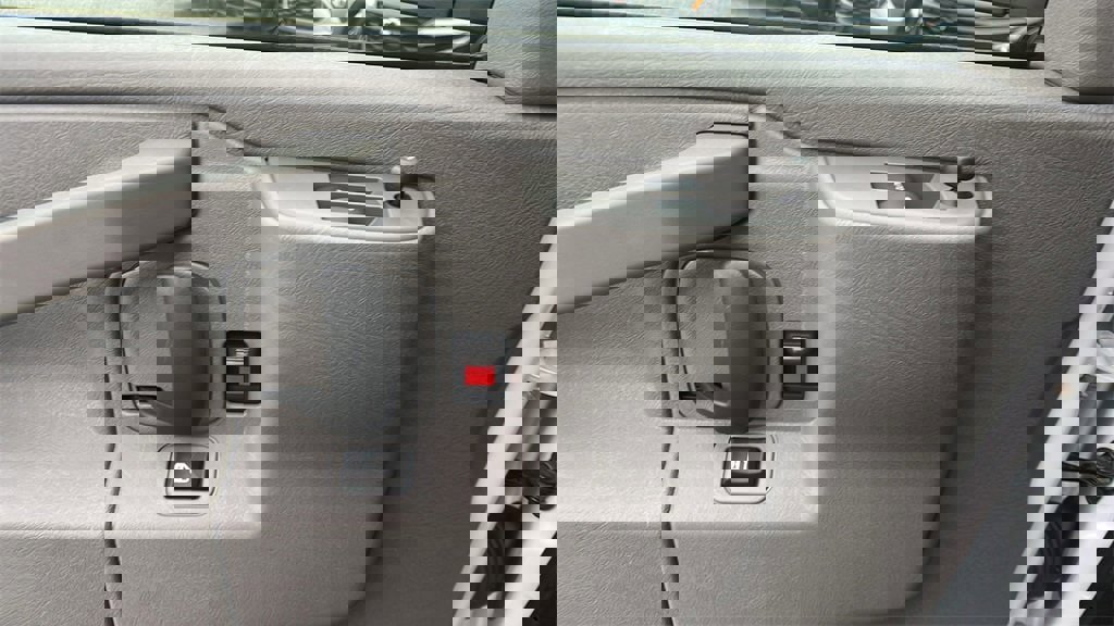 New 2025 Chevrolet Express 2500 w/ Communications Package image 25