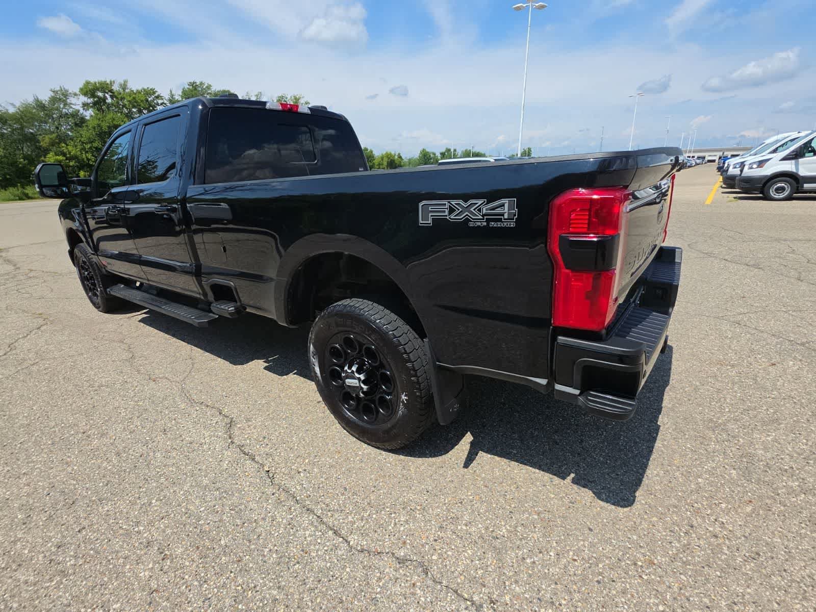 Used 2023 Ford F350 Lariat w/ Black Appearance Package AWD/4WD image 14