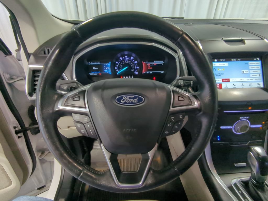 Used 2018 Ford Edge Titanium w/ Equipment Group 301A AWD/4WD image 22