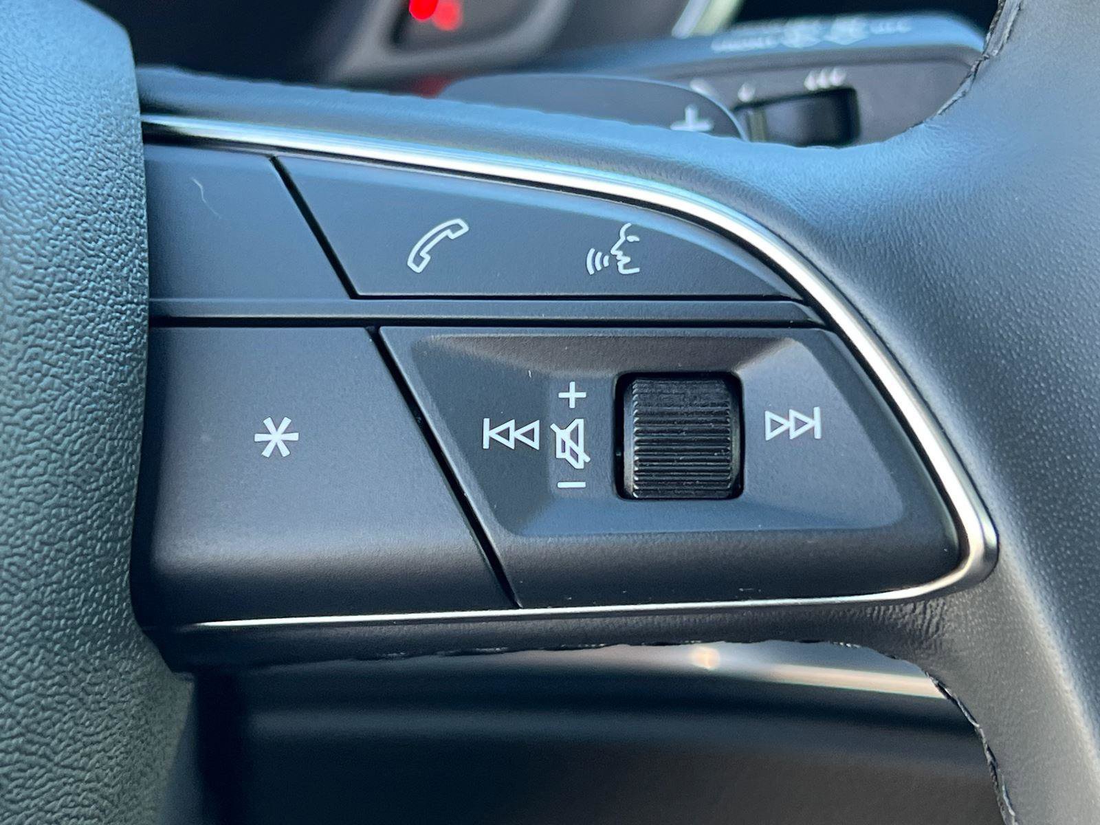 Certified 2025 Audi Q3 2.0T Premium Plus w/ Premium Plus Package image 26