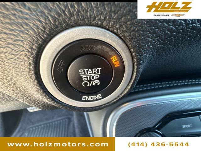 Used 2016 Dodge Challenger R/T Scat Pack w/ Leather Interior Group RWD image 18