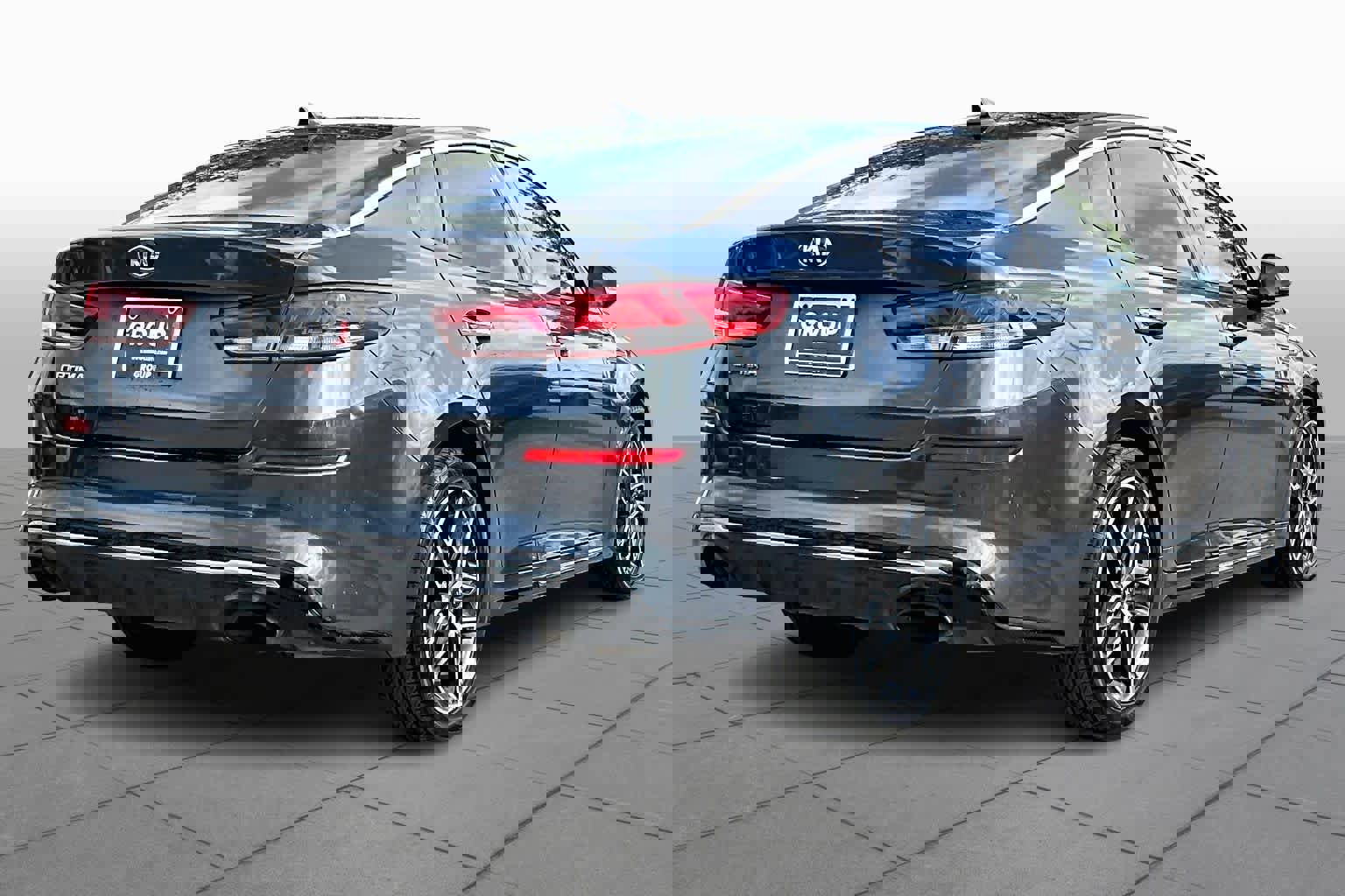 Used 2020 Kia Optima SE image 13