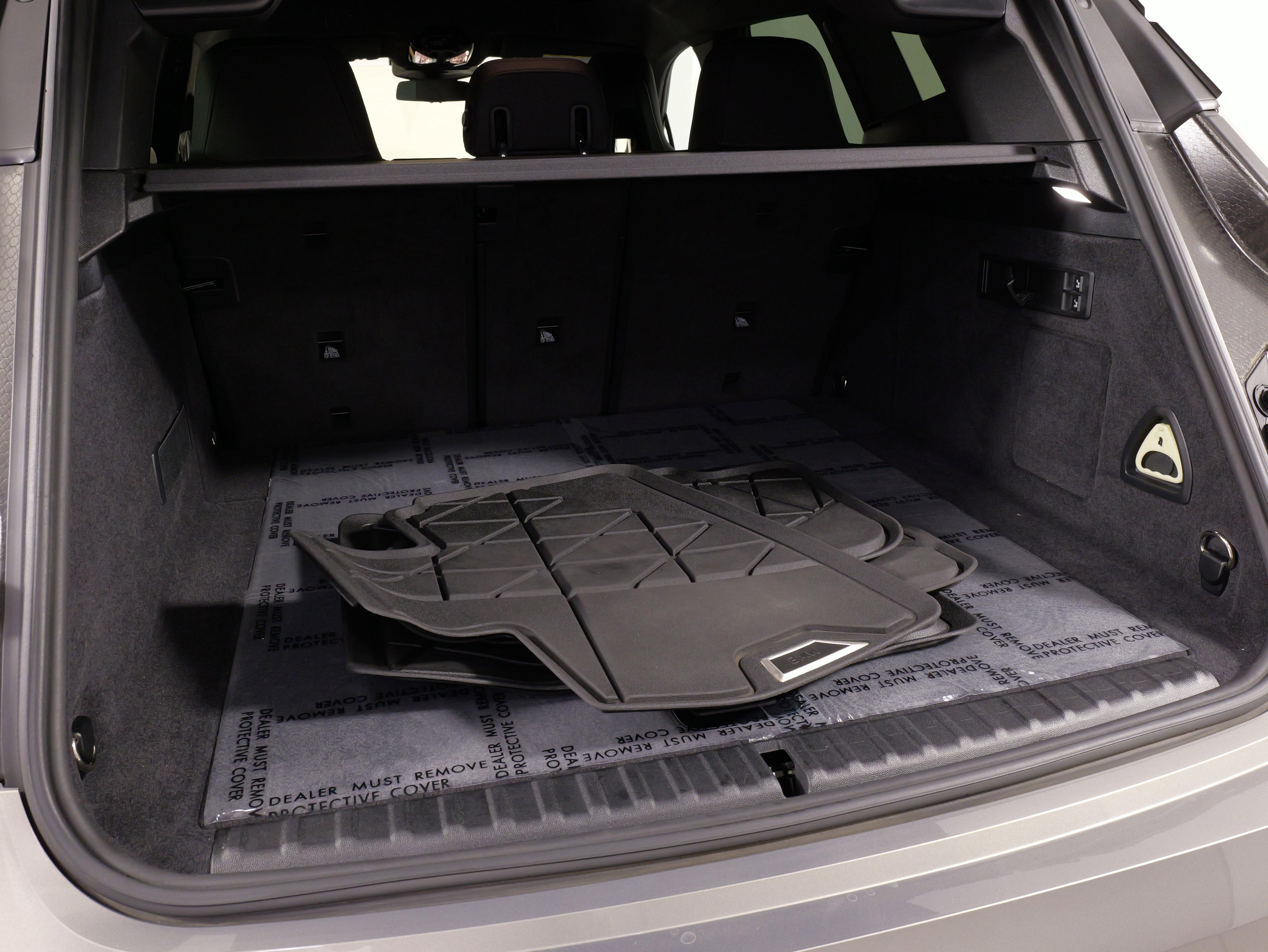 Used 2024 BMW iX xDrive50 image 59