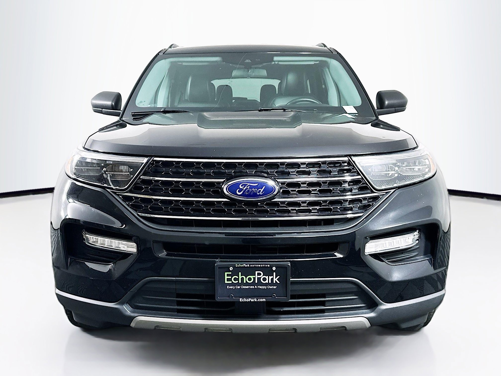 Used 2021 Ford Explorer XLT w/ Equipment Group 202A AWD/4WD image 2