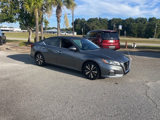 Used 2022 Nissan Altima 2.5 SV
