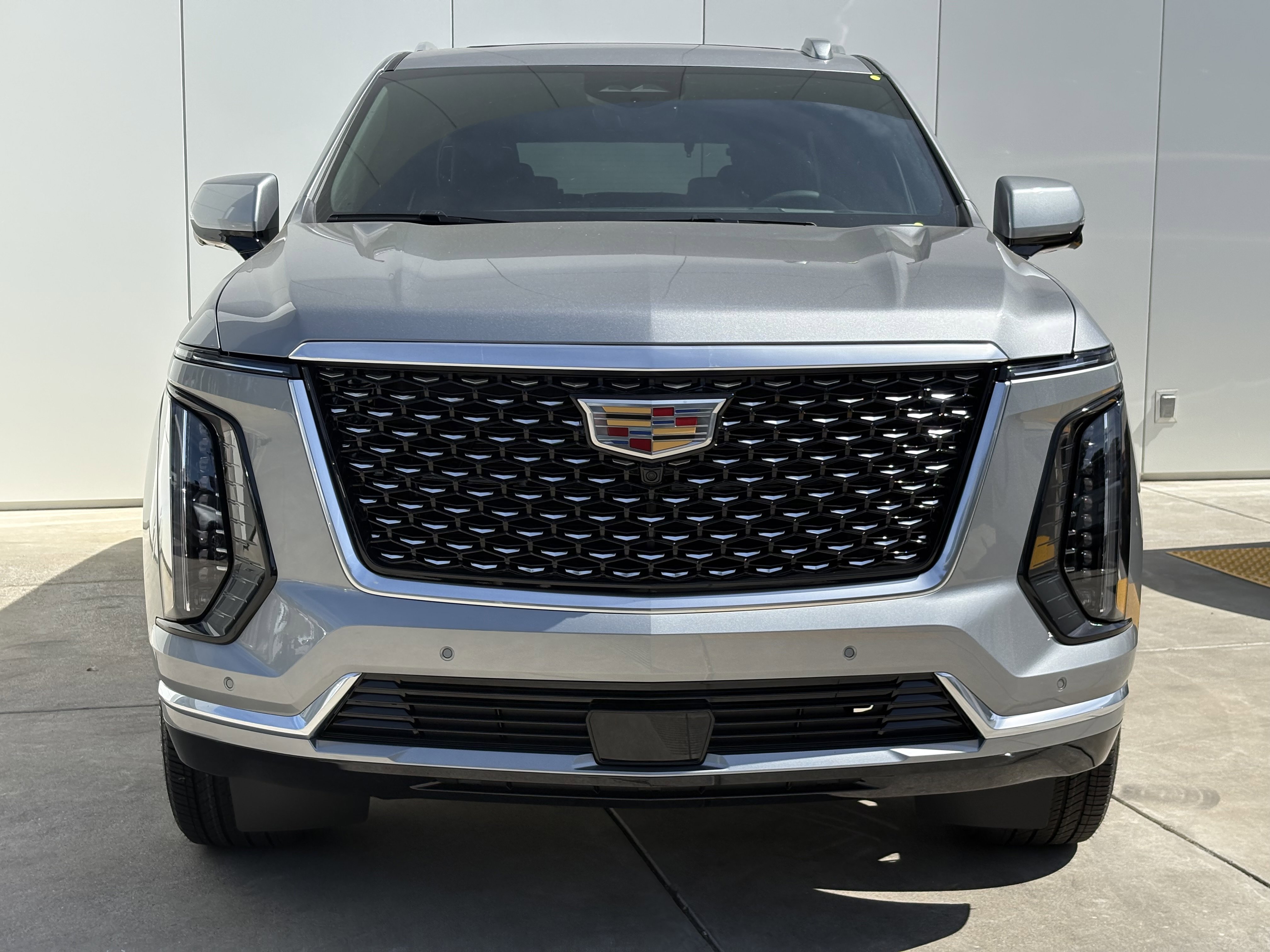 New 2026 Cadillac Escalade Luxury image 3
