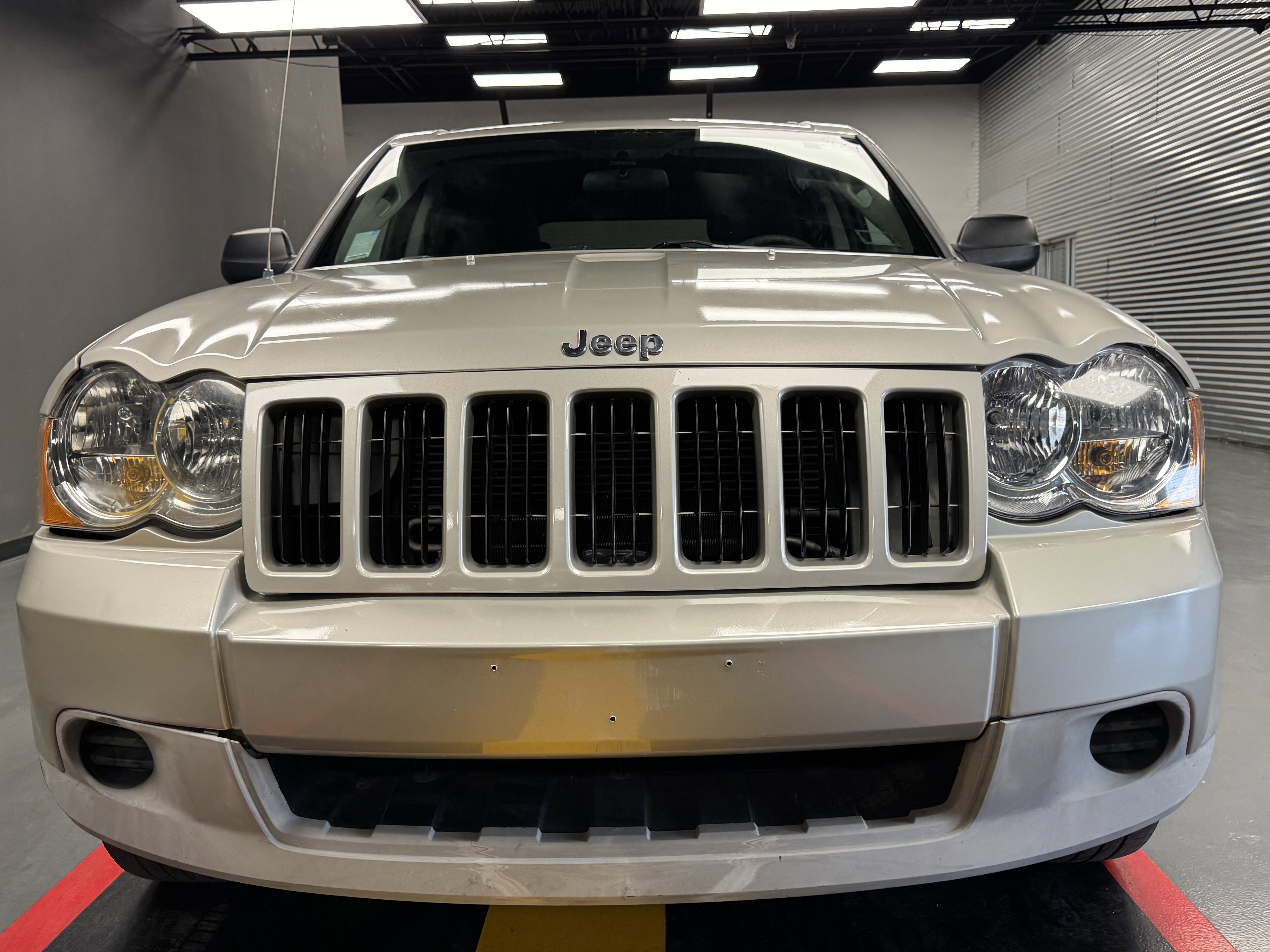 Used 2009 Jeep Grand Cherokee Laredo w/ Popular Equipment Group image 8