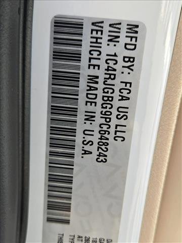 Used 2023 Jeep Grand Cherokee Limited image 24