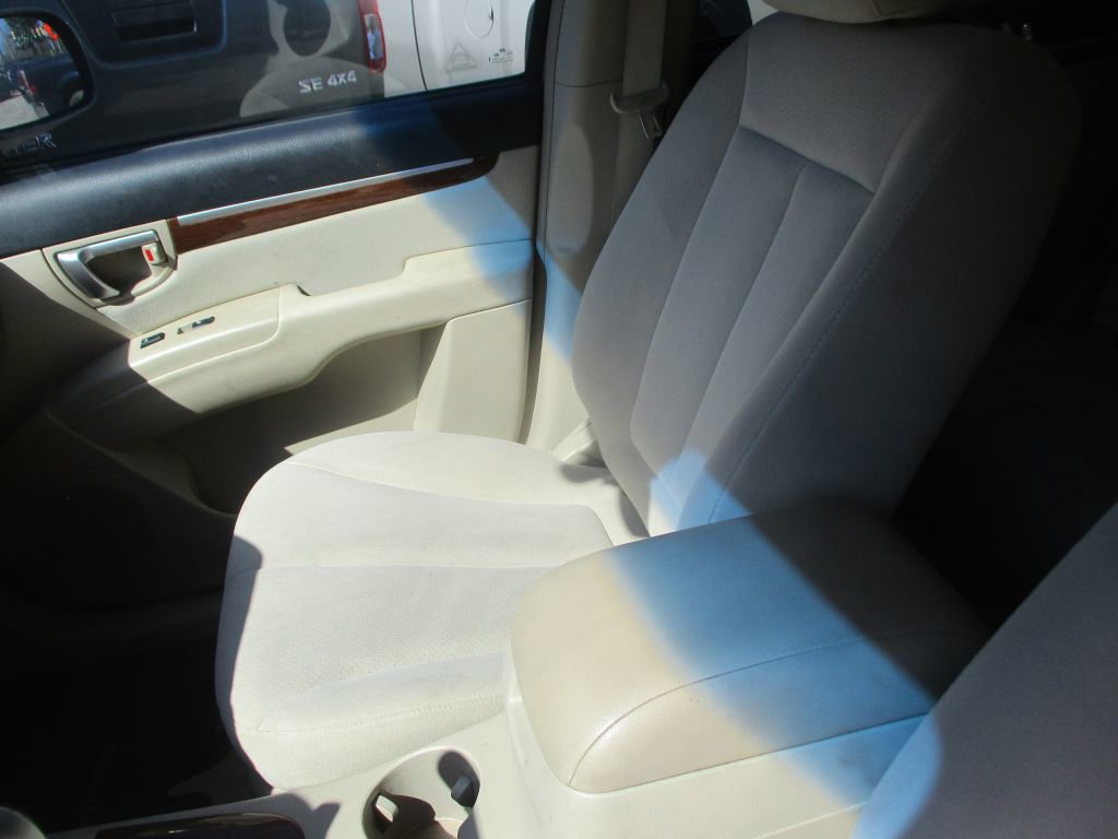 Used 2009 Hyundai Santa Fe SE w/ Premium Pkg 4 image 11
