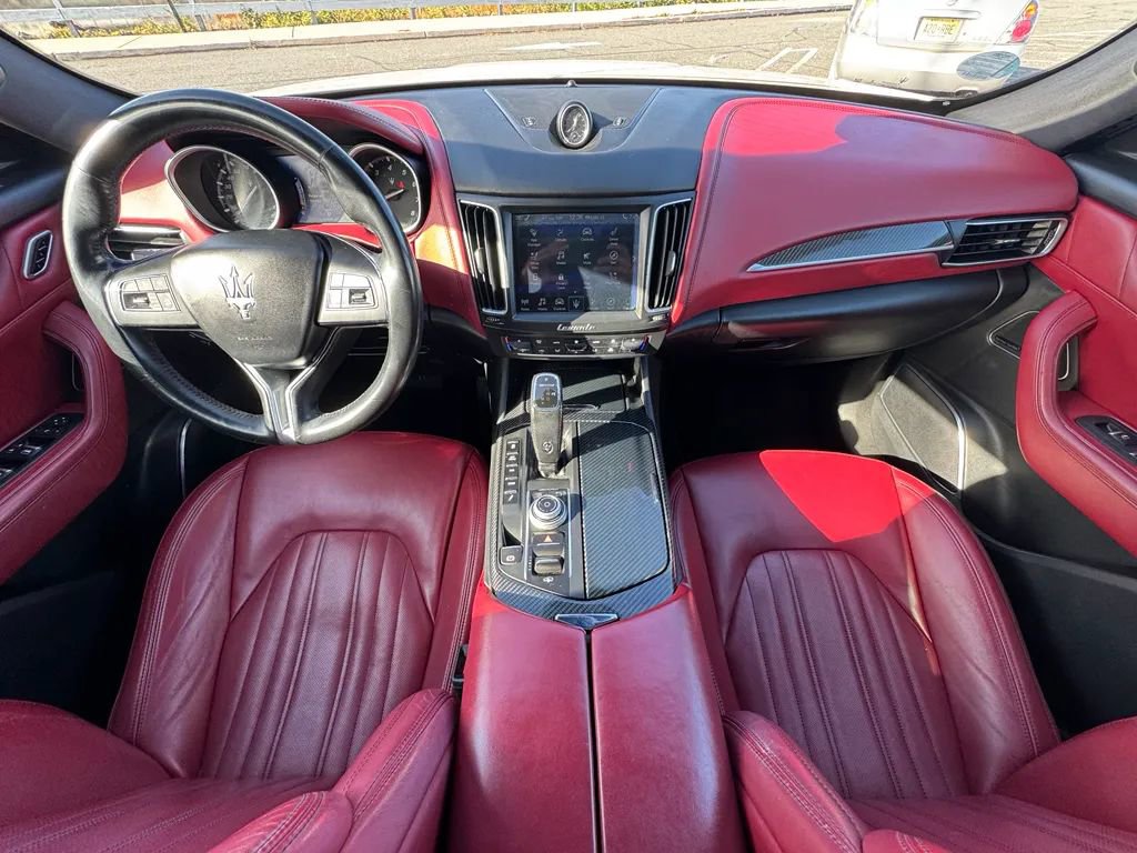 Used 2019 Maserati Levante GranLusso image 19