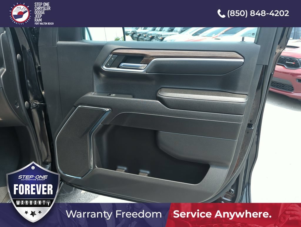 Used 2023 Chevrolet Silverado 1500 LT AWD/4WD image 30