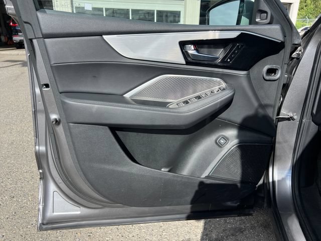 Used 2023 Acura MDX SH-AWD image 16