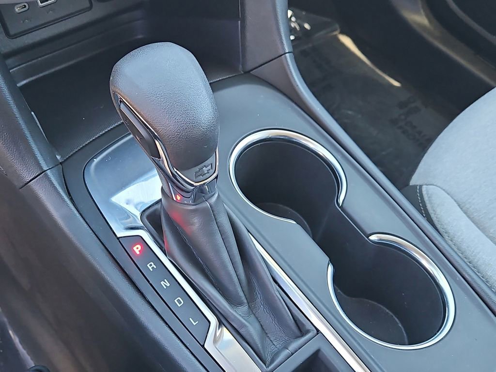 Used 2022 Chevrolet Equinox LS image 25