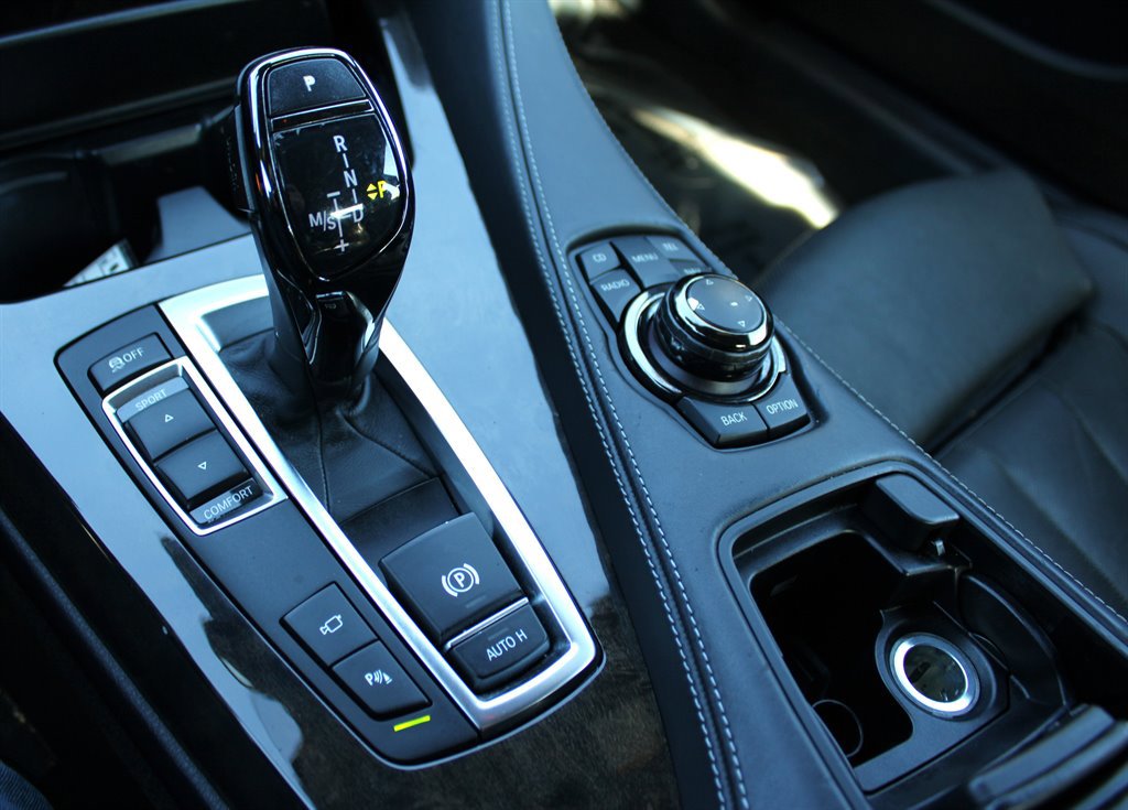 Used 2012 BMW 650i Coupe image 24