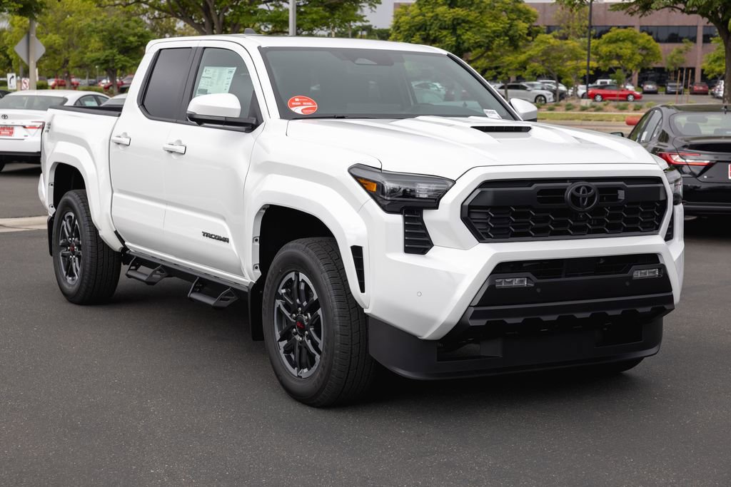 New 2026 Toyota Tacoma TRD Sport image 3