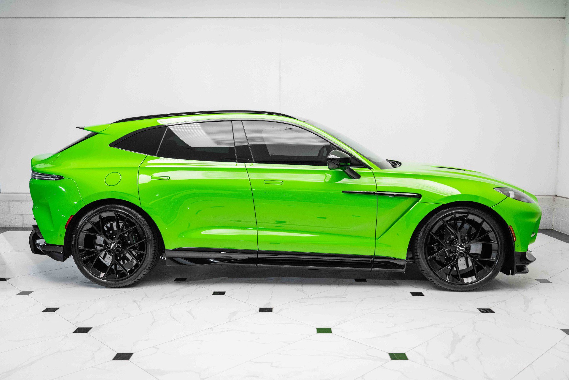 Used 2024 Aston Martin DBX 707 image 42