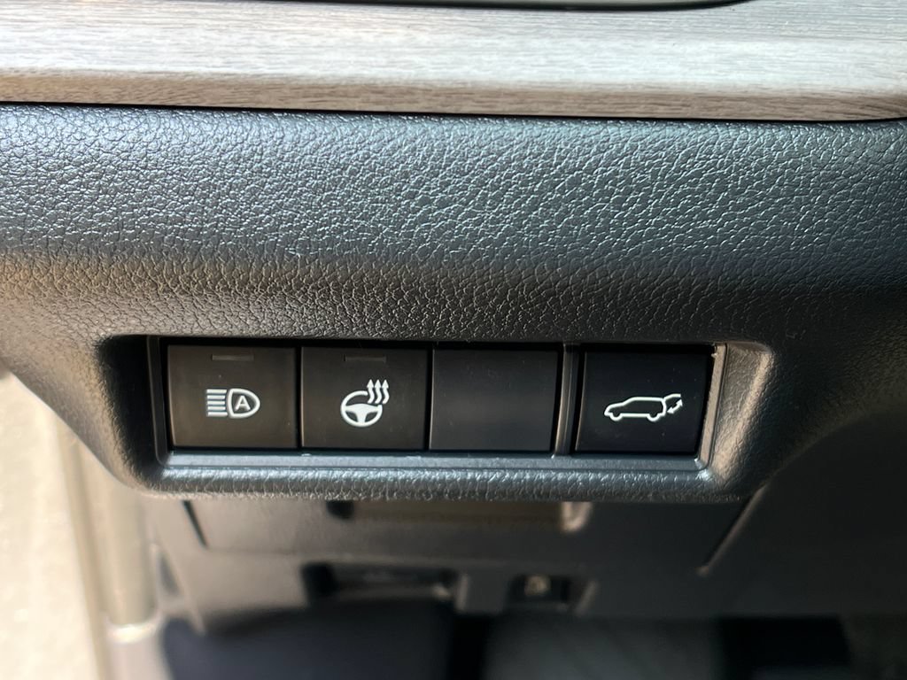 Used 2025 Toyota Grand Highlander AWD image 29