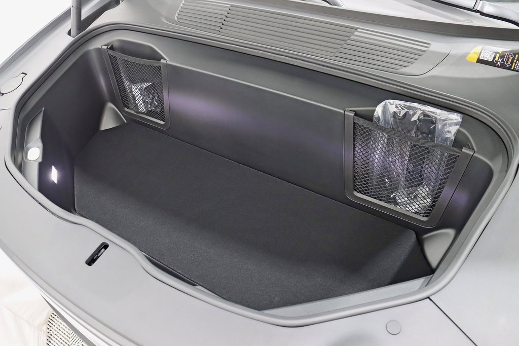 Used 2025 Rivian R1S Adventure image 35
