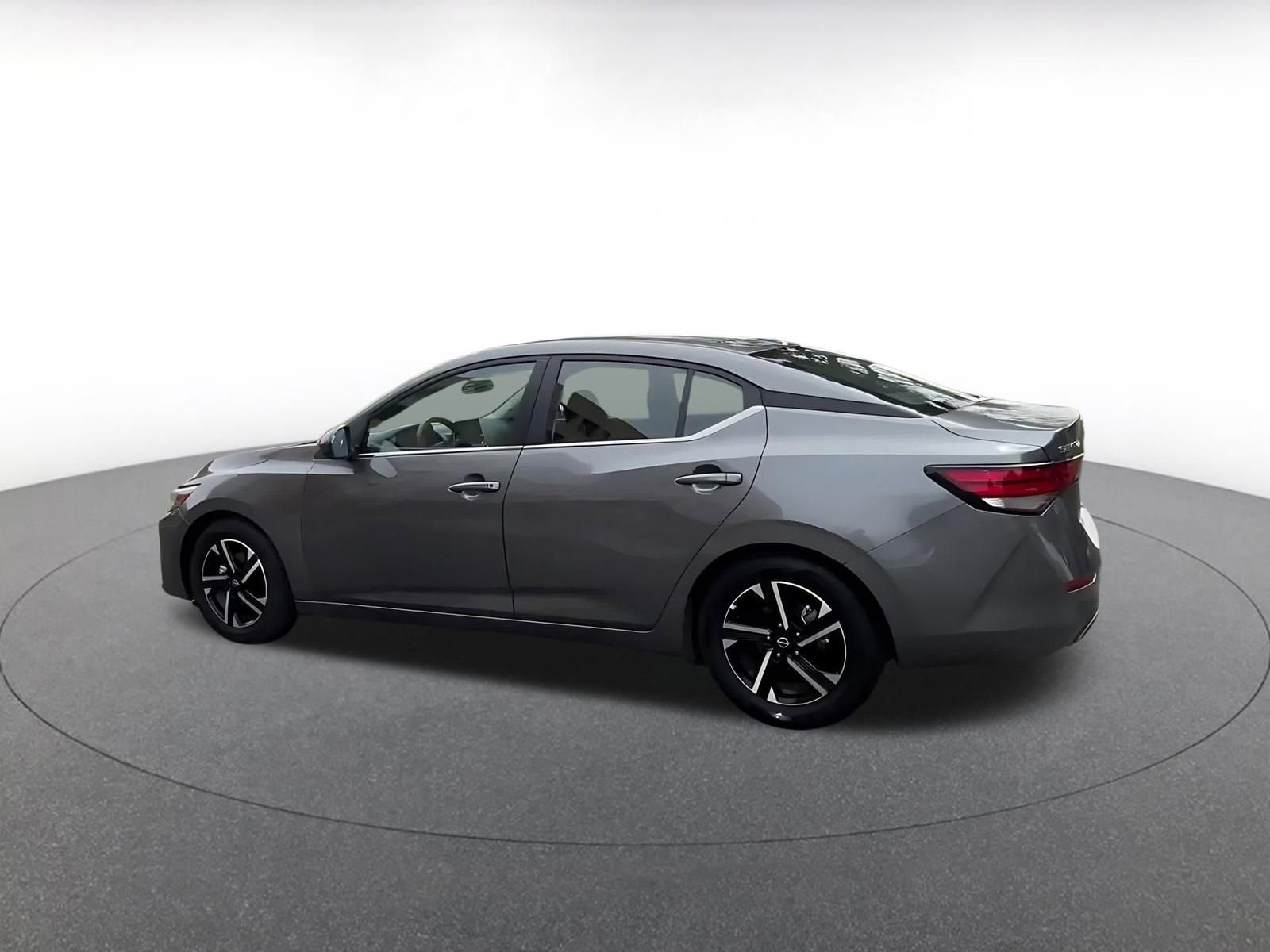 Used 2025 Nissan Sentra SV image 10