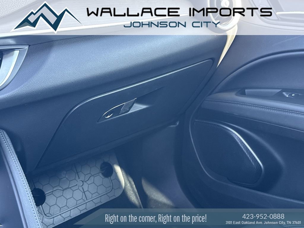 Used 2023 Alfa Romeo Stelvio Ti image 22