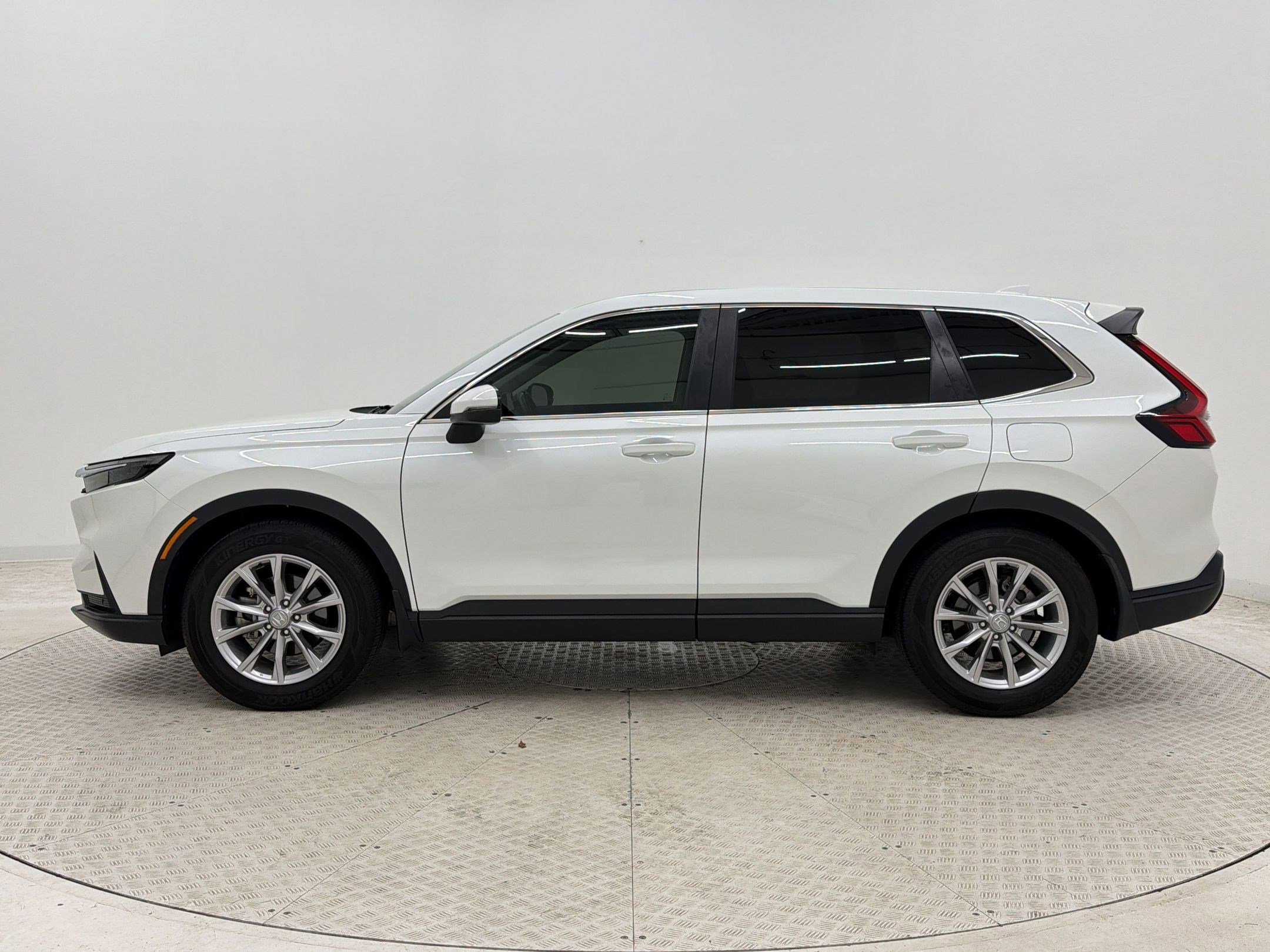 Used 2024 Honda CR-V EX-L image 2