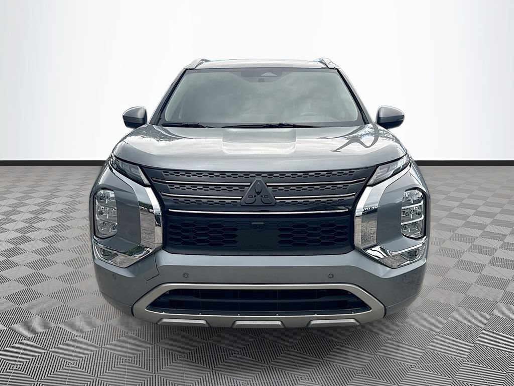 Used 2022 Mitsubishi Outlander SEL FWD image 2
