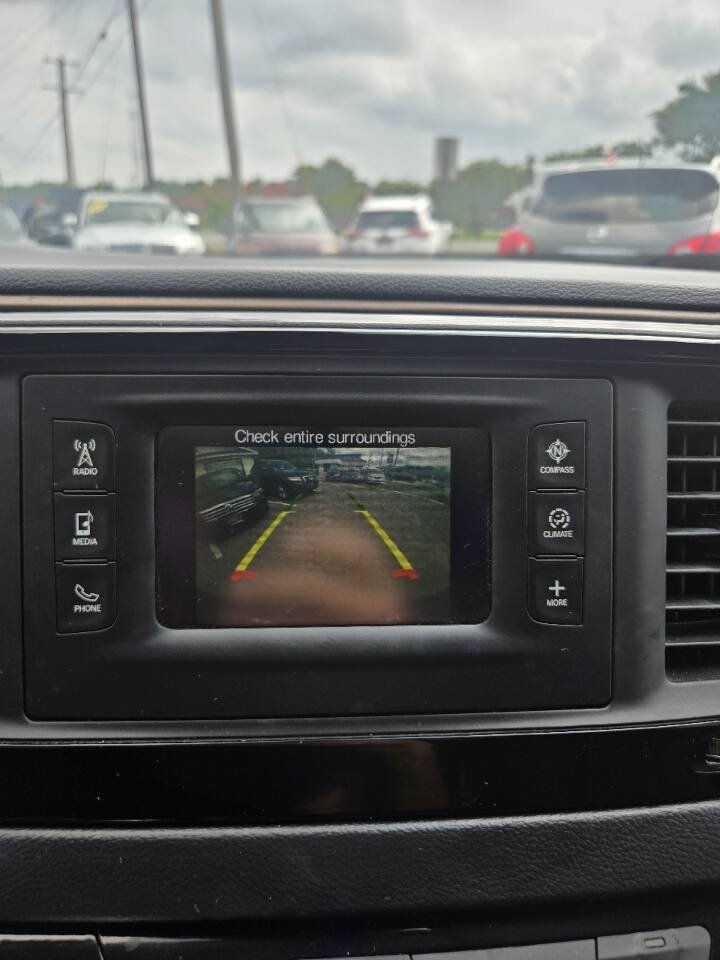 Used 2017 Chrysler Pacifica LX FWD image 54