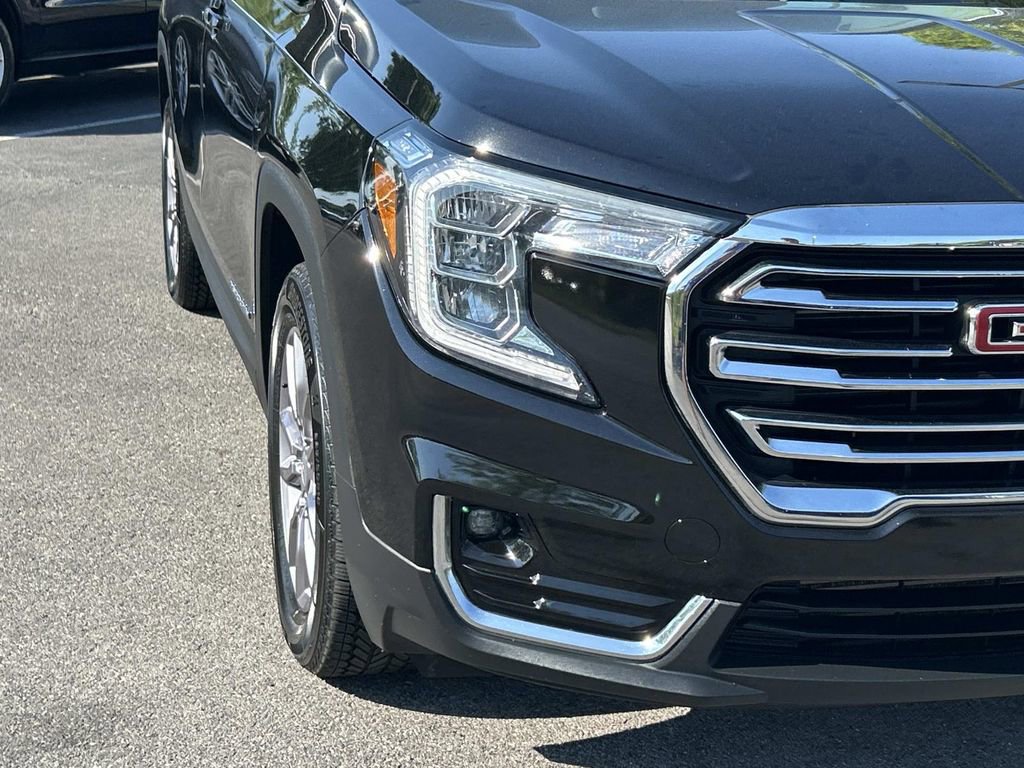 Used 2023 GMC Terrain SLT w/ Infotainment Package II AWD/4WD image 11