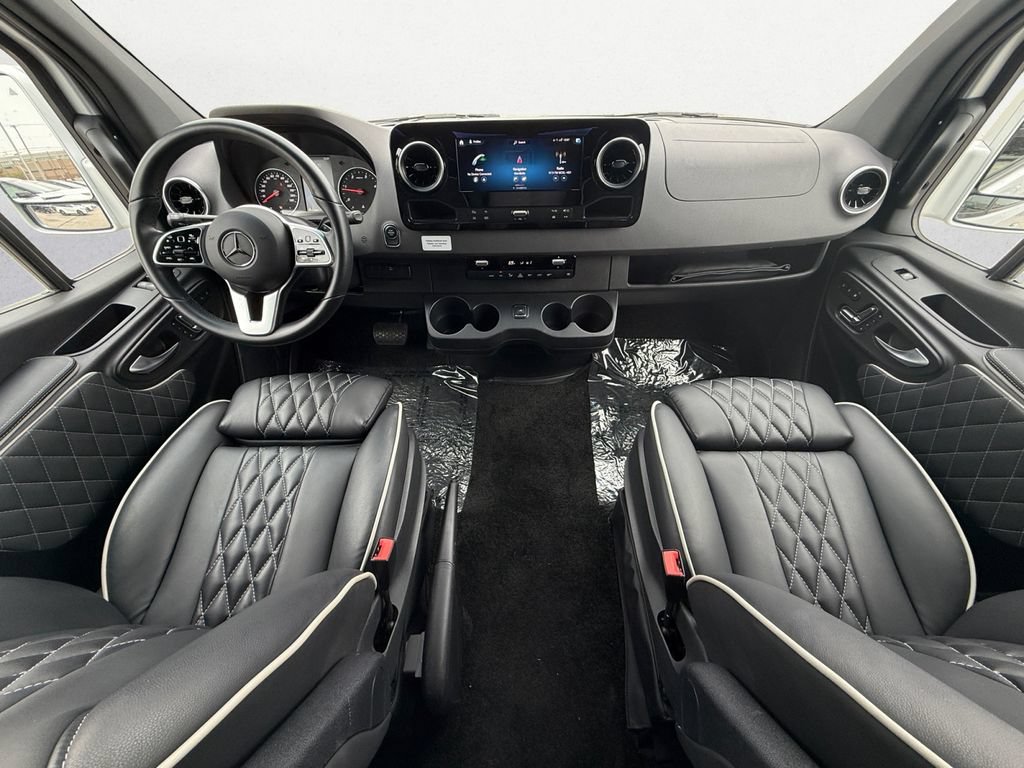 Used 2023 Mercedes-Benz Sprinter 3500 w/ Parking Package image 9