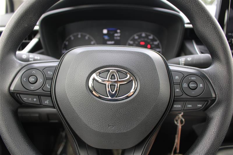 Used 2025 Toyota Corolla LE FWD image 11