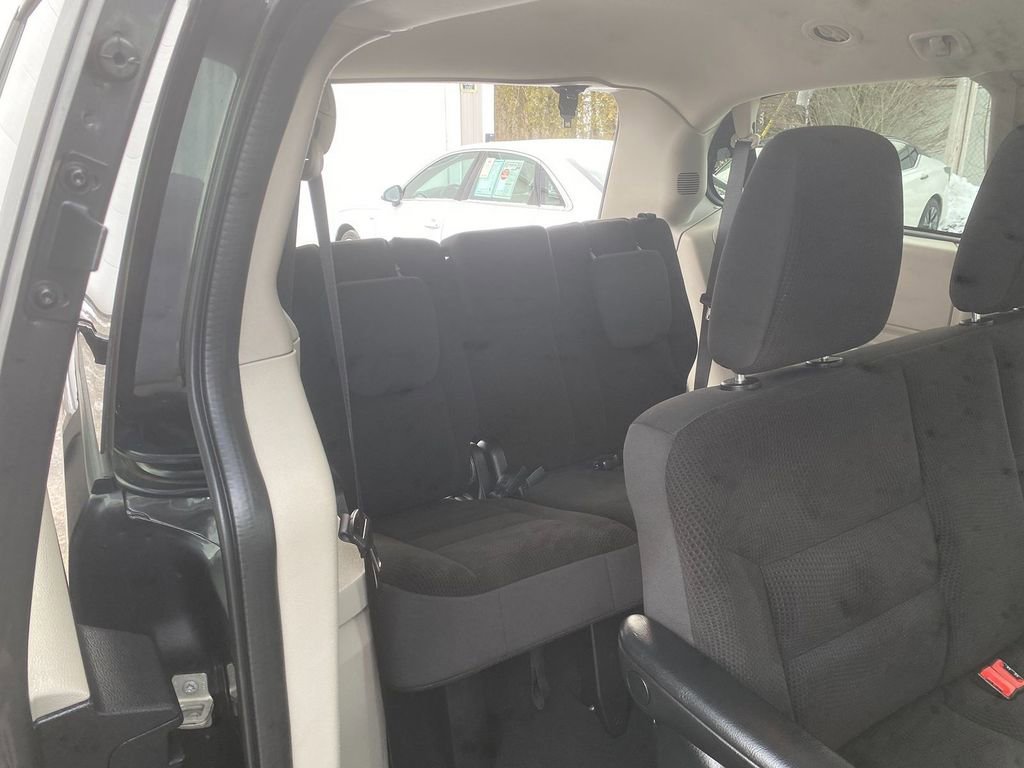 Used 2018 Dodge Grand Caravan SE w/ UConnect Hands-Free Group FWD image 27