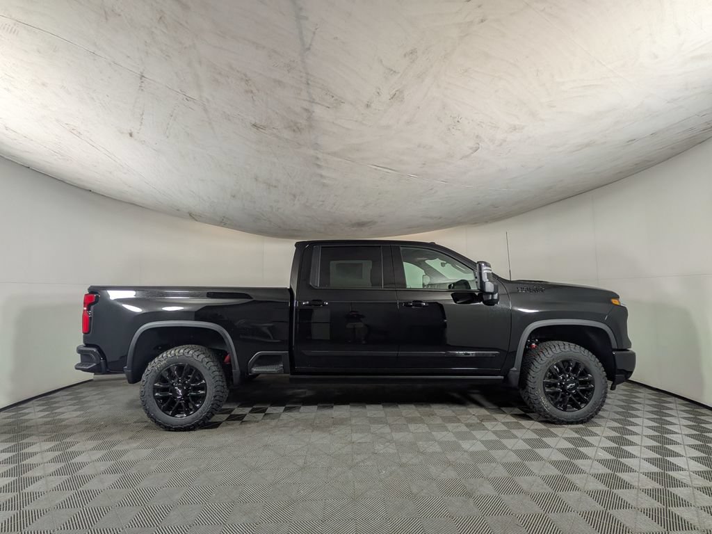 New 2026 Chevrolet Silverado 2500 High Country w/ High Country Premium Package AWD/4WD image 6