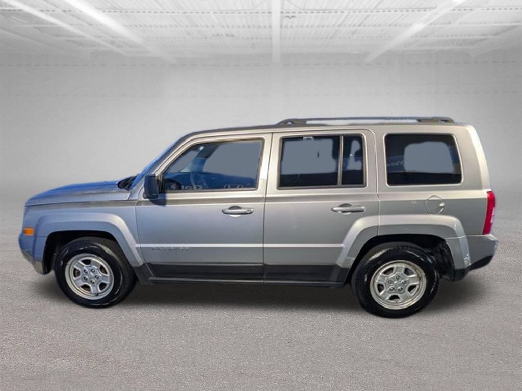 Used 2017 Jeep Patriot Sport w/ Power Value Group FWD image 8