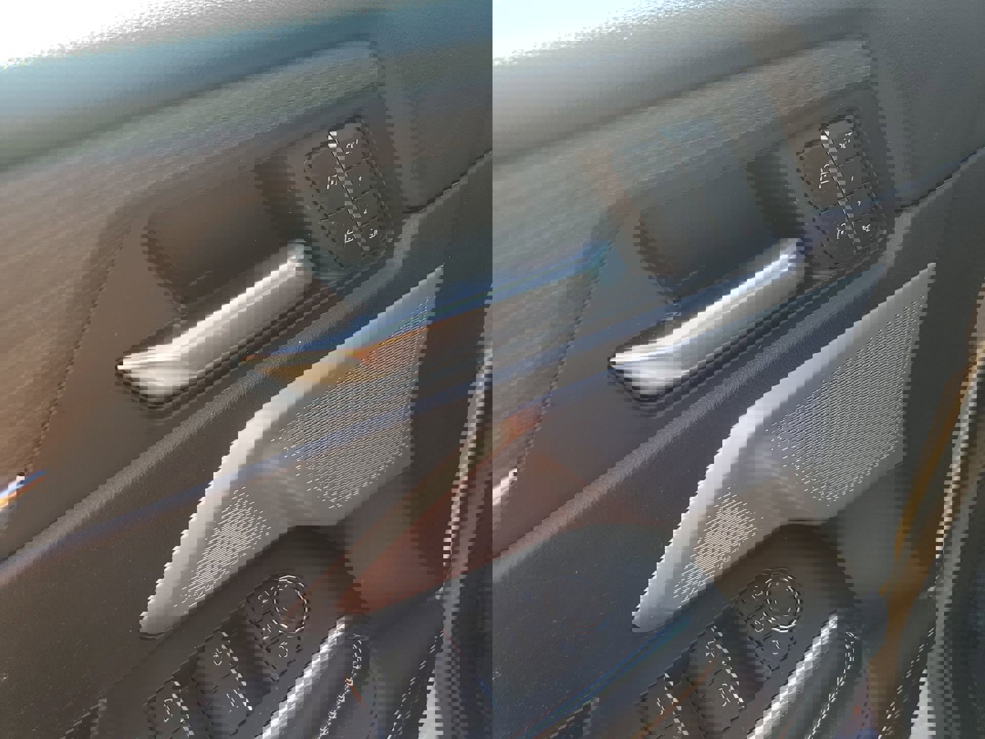 Used 2024 GMC Acadia Denali w/ Super Cruise Package image 31