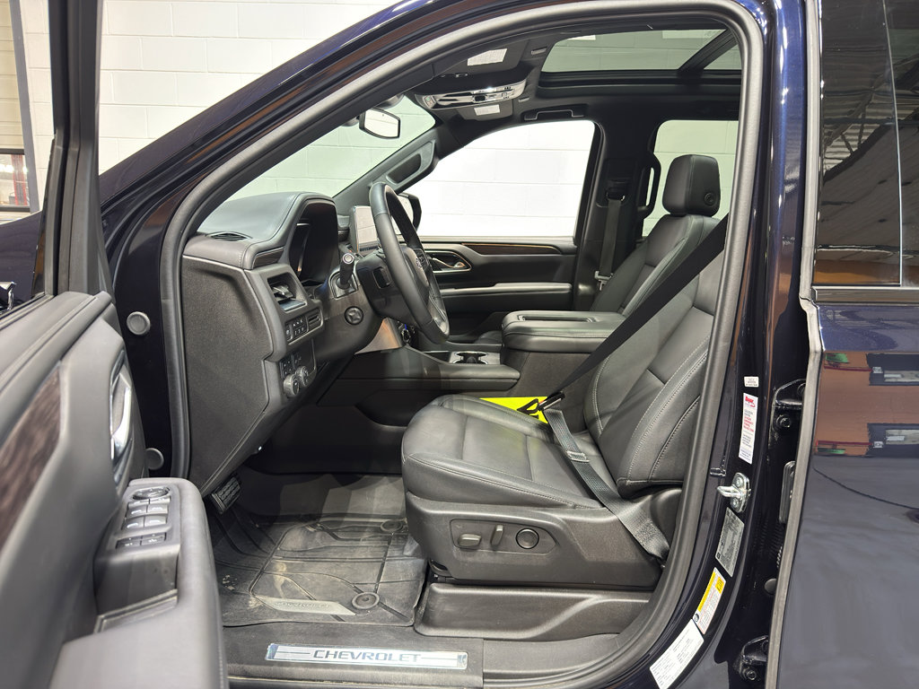 Used 2024 Chevrolet Suburban Z71 w/ Luxury Package AWD/4WD image 16