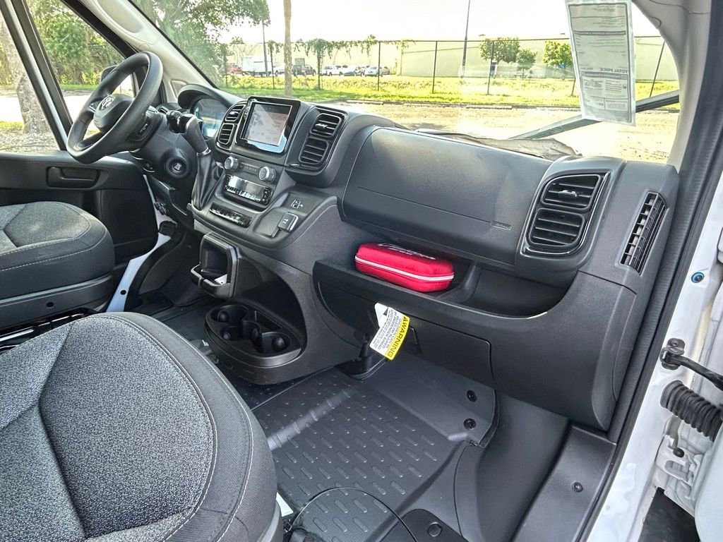 Used 2023 RAM ProMaster 2500 image 23