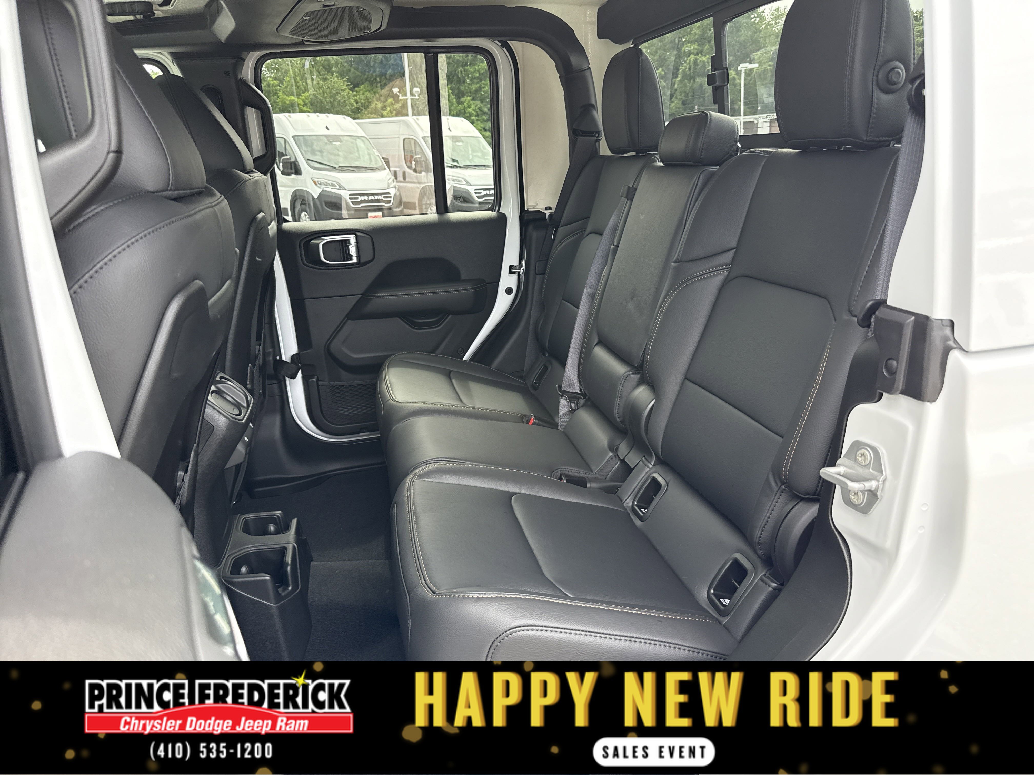 New 2025 Jeep Gladiator High Tide image 14