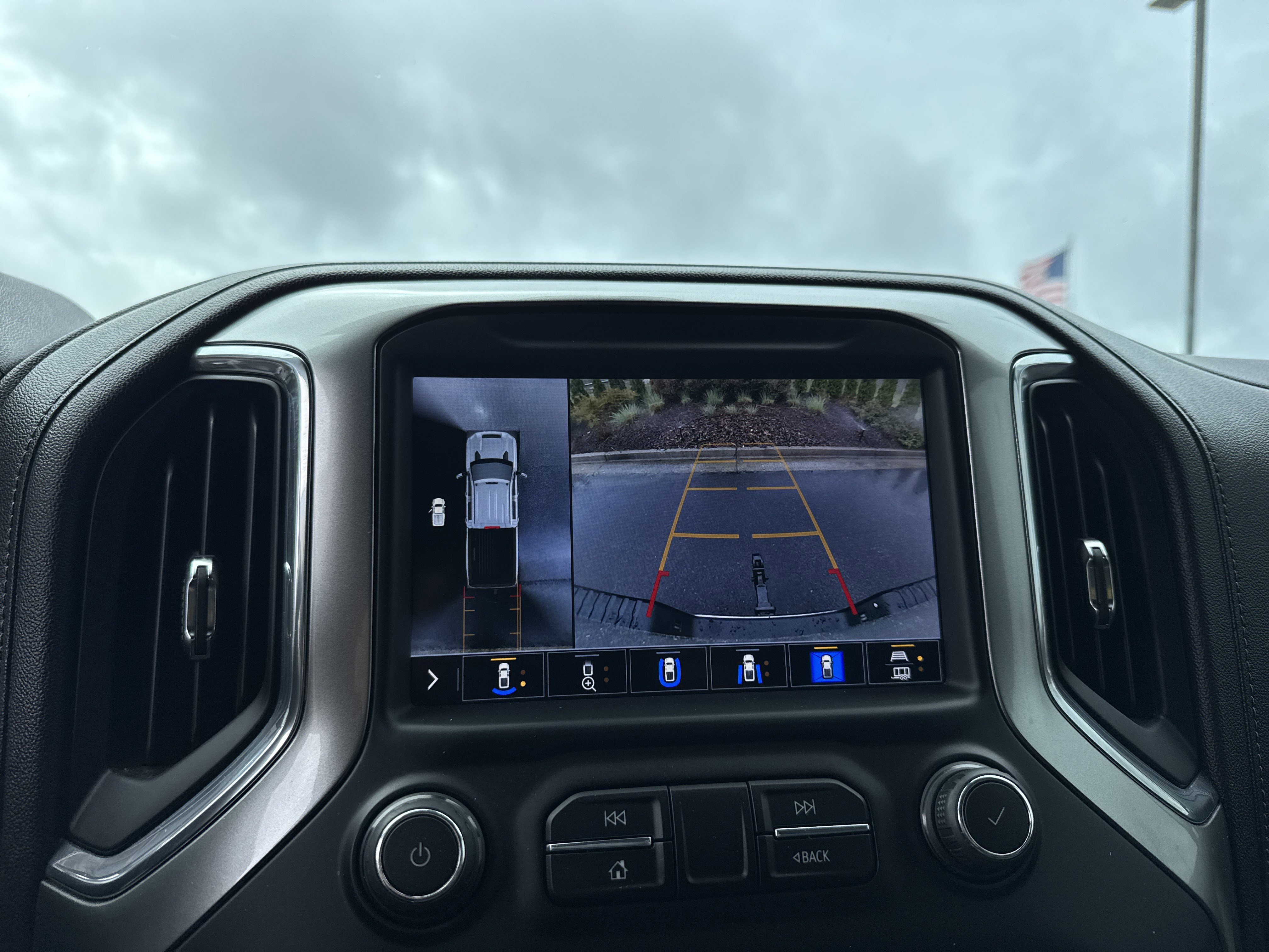 Used 2020 Chevrolet Silverado 2500 LTZ w/ LTZ Premium Package image 24