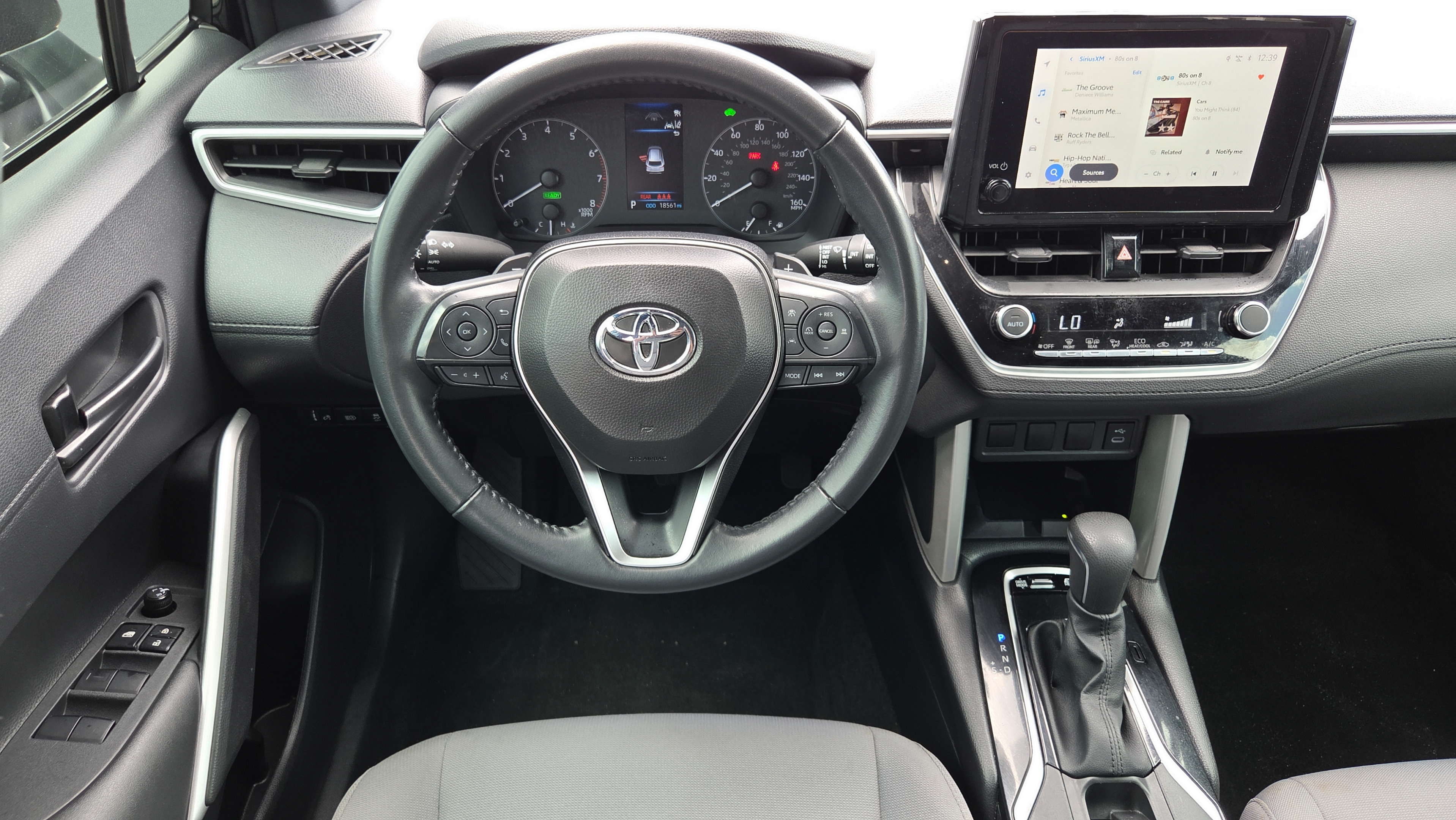 Used 2024 Toyota Corolla Cross AWD Hybrid image 12