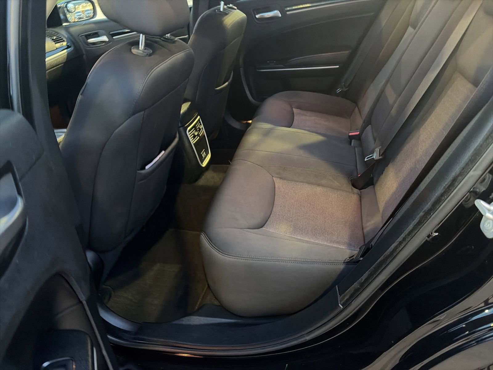 Used 2023 Chrysler 300 Touring w/ Sport Appearance Package RWD image 23